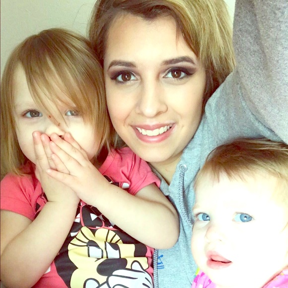 Meet your Posher, Carissa - Picture 1 of 1