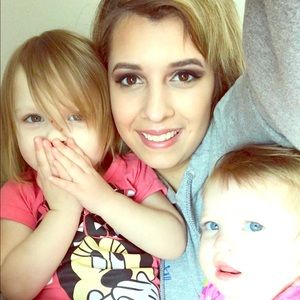 Meet your Posher, Carissa