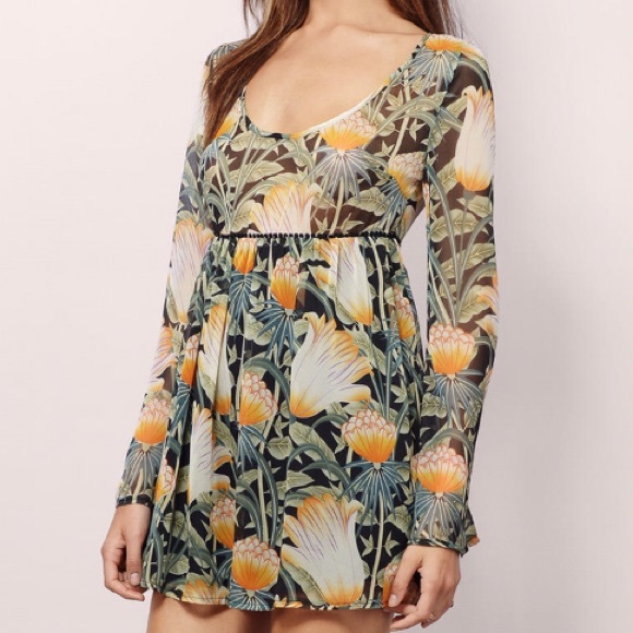 Tobi Dresses & Skirts - Tobi Since Last Wednesday  Floral dress Bell NWT S
