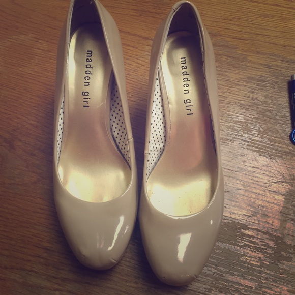 Madden Girl Getta pumps!