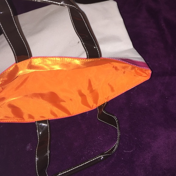 Cute Spring Bag! - Picture 2 of 3