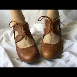 Vintage-style shoes!