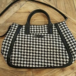 Authentic Vera Bradley Houndstooth Trapeze Tote