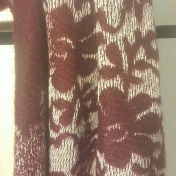 Thick Burgundy Winter Scarf - Picture 3 of 4