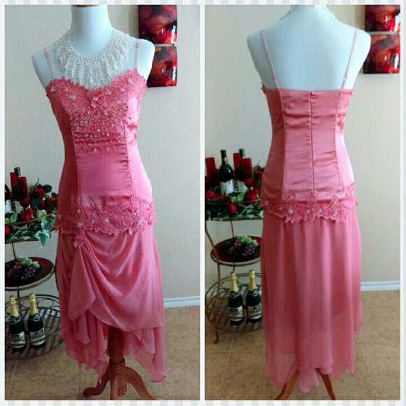 ⬇Amazing VTG Looking Lace Satin Prom Event Gown - Picture 4 of 4