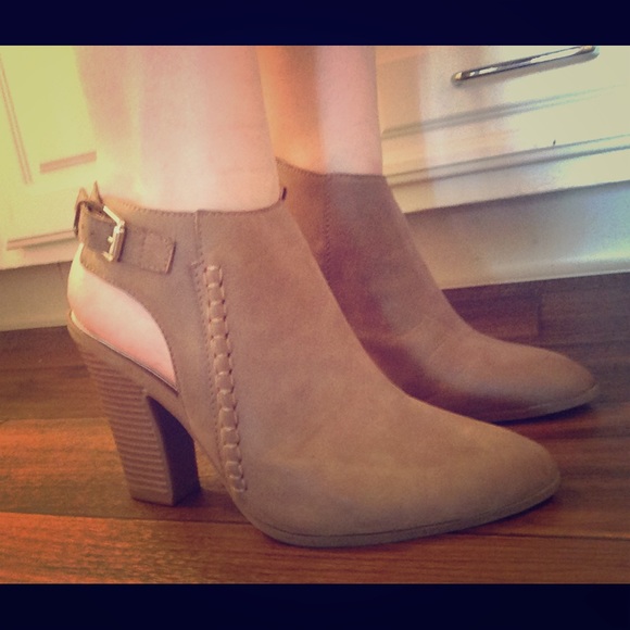 Heel ankle boots