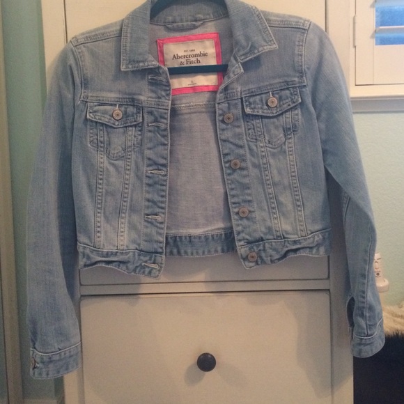 Denim jacket - Picture 2 of 4
