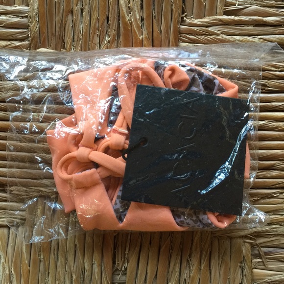 🌟S A L E🌟 Acacia Molokini bottom in loquat - Picture 7 of 8