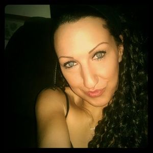 Meet your Posher, Deanna