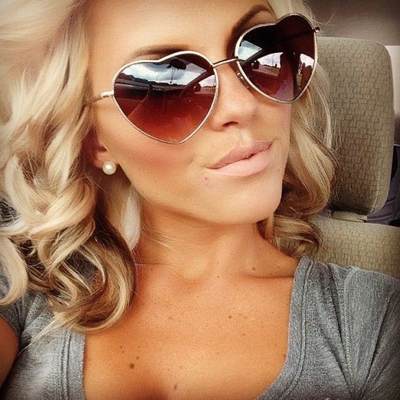 Purple Lens Heart Sunglasses - Picture 2 of 3