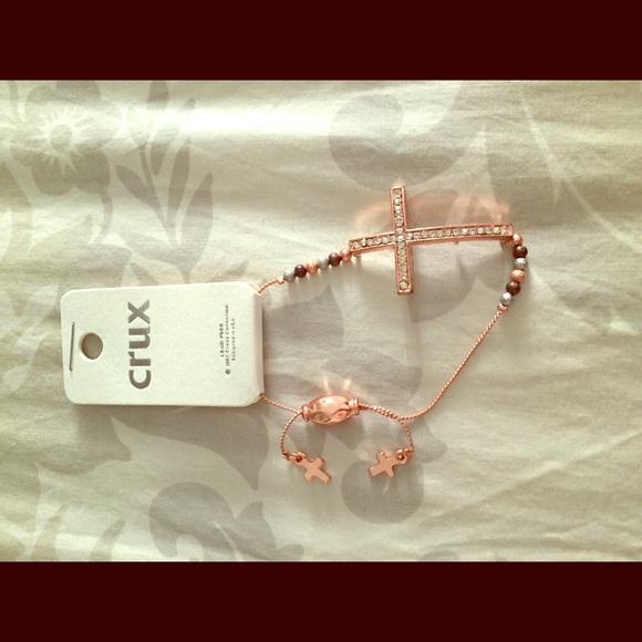 Cross bracelet - Picture 1 of 1