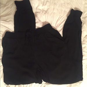 La Hearts black jogger pants