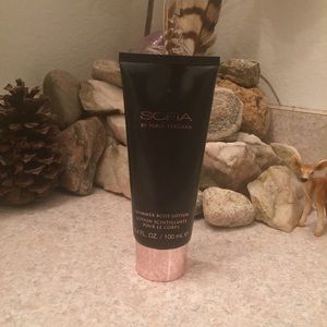 Sofia perfume shimmer body lotion