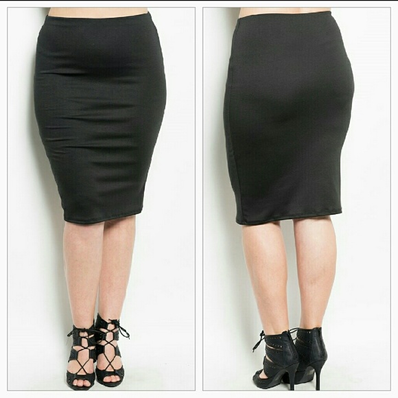 Black plus size pencil skirt