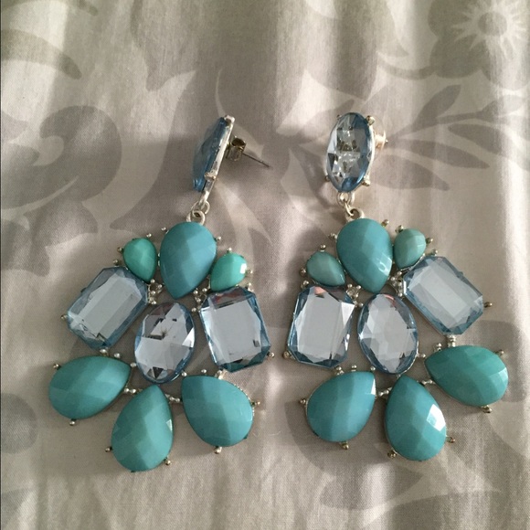 Beautiful earrings - Picture 2 of 2