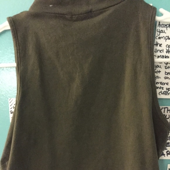 High Neck Crop Top - Picture 2 of 2