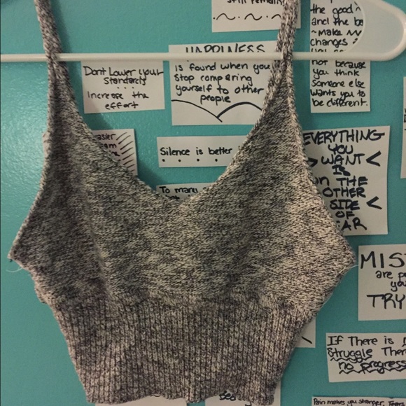 Knit Grey Crop top - Picture 1 of 3