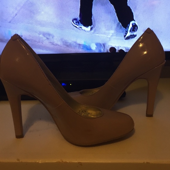 Jessica Simpson heels