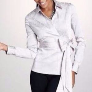 🎉SALE!🎉NWT Ann Taylor Wrap Blouse - size 0p