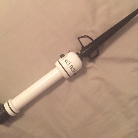Wand curling iron