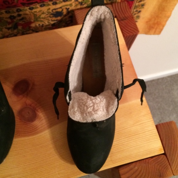 Fur lined lace up booties - Picture 2 of 2