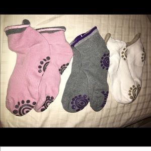 Bundle of Clinique Set and Set of Socks!!