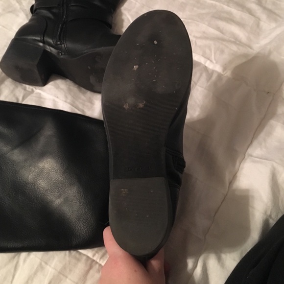 Black leather boots - Picture 3 of 4