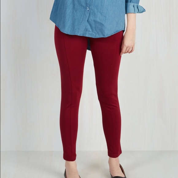 Maroon leggings