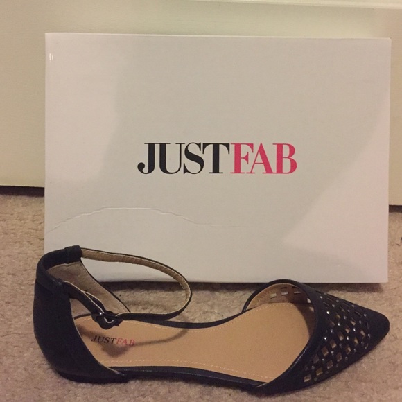 JustFab Shoes - Closed toe Black Sandals with rhinestones