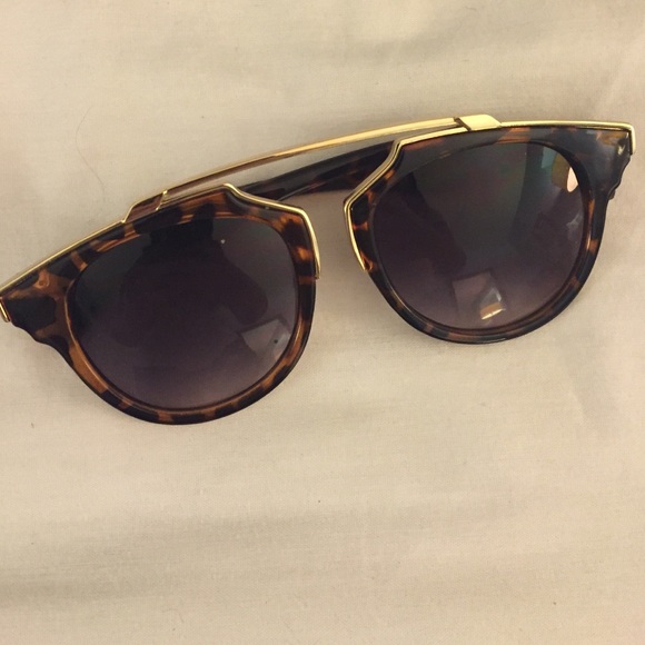 Accessories - Brow Bar Sunglasses