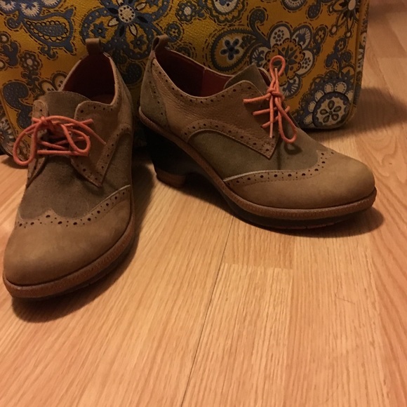 Jambu Oxford Wedges