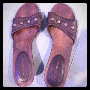 Banana Republic Wooden Mules - size 8