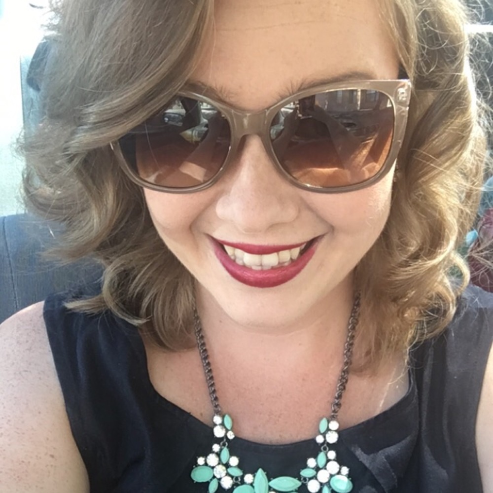 Meet your Posher, Sierra