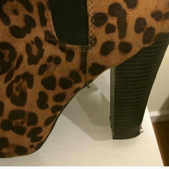 Madden Girl Cheetah print Boots Size 10 - Picture 3 of 3