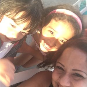 Meet your Posher, Mercedes