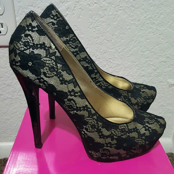 Lace Pumps