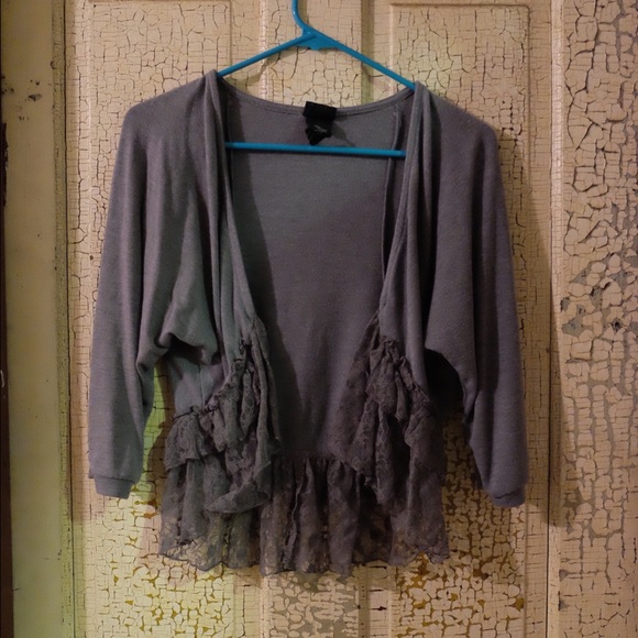 Cropped cardigan.