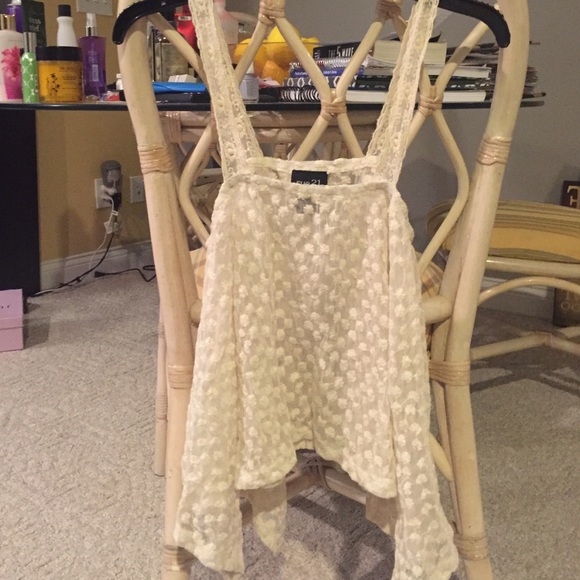Flowy tank