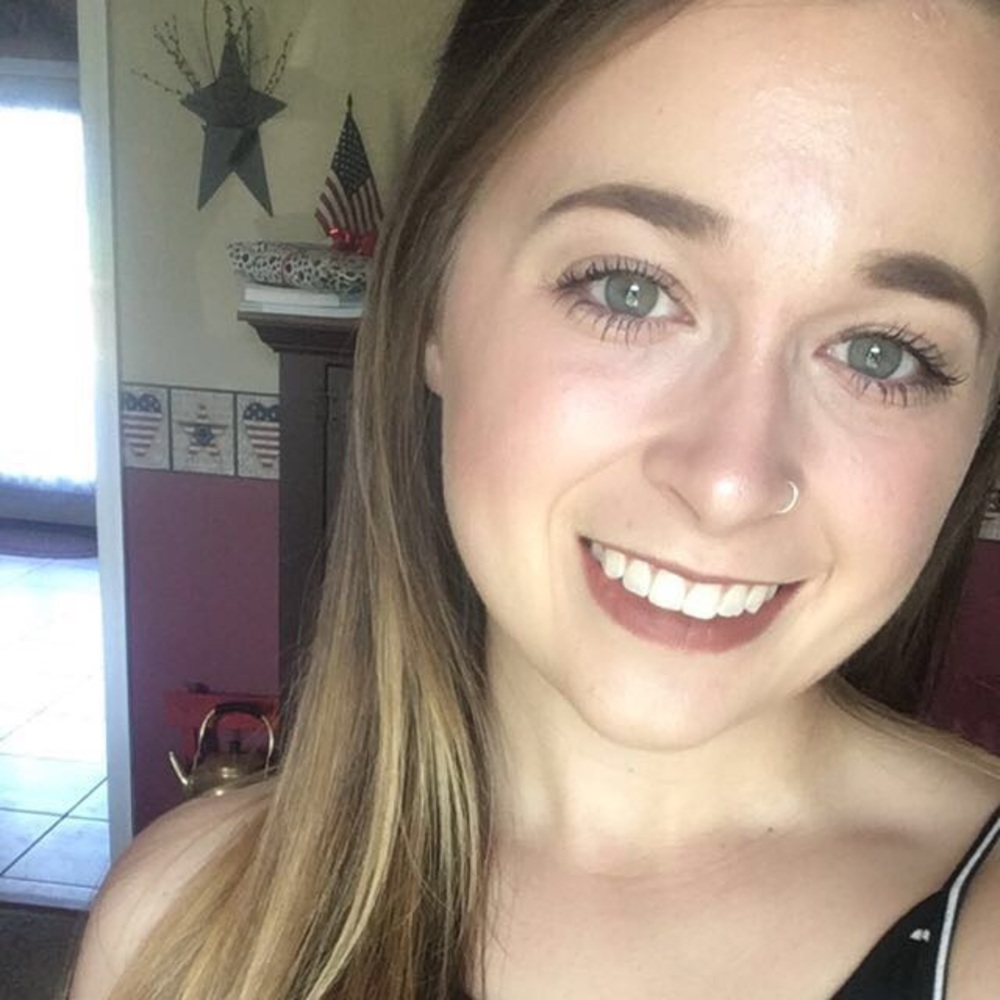 Meet your Posher, Lauren