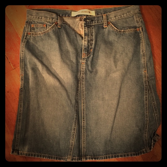 GAP jean skirt