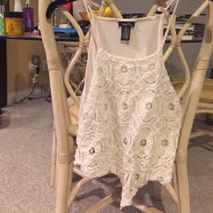 Floral lace tank🌼🌻