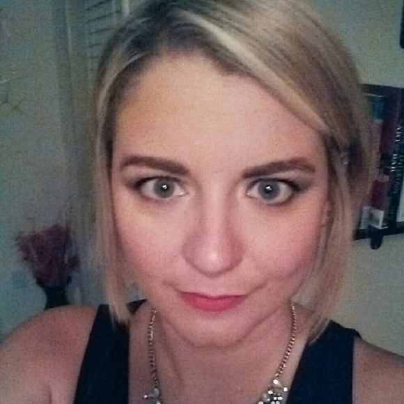 Meet your Posher, Jennifer