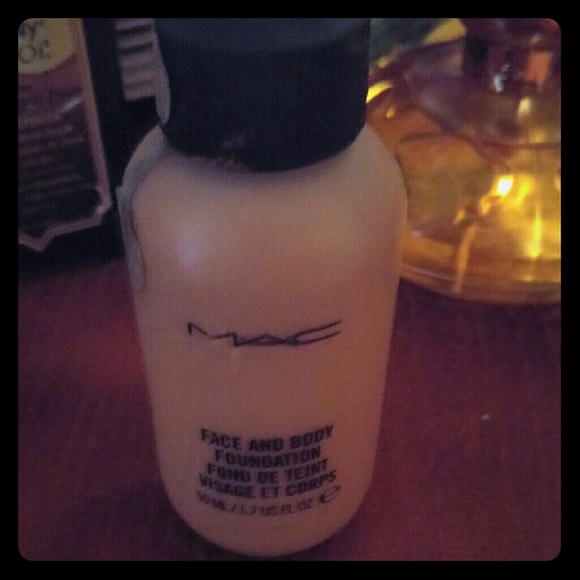 Mac face and body c7