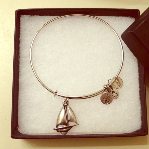 Alex and Ani Sailboat Bracelet⛵️❤️