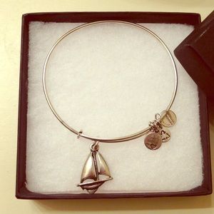 Alex and Ani Sailboat Bracelet⛵️❤️