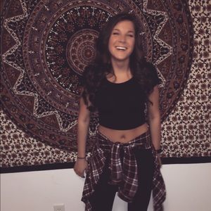 Meet your Posher, Nicole