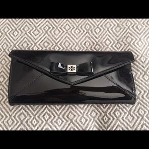 Tory Burch Bow Wallet - Patent Black