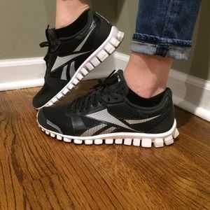 🎉Flash Sale🎉Reebok RealFlex Shoes