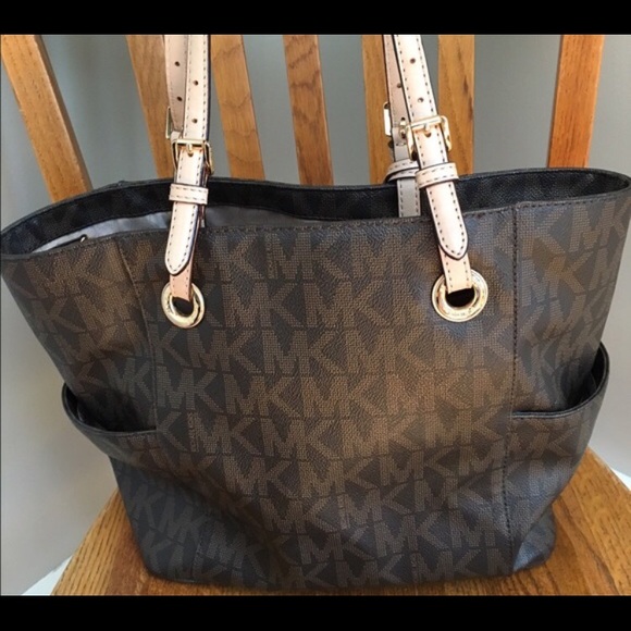 Brown Michael Kors tote