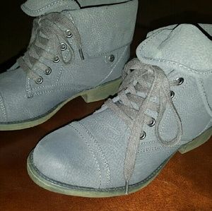 Gray Rocket Dog Booties size 8